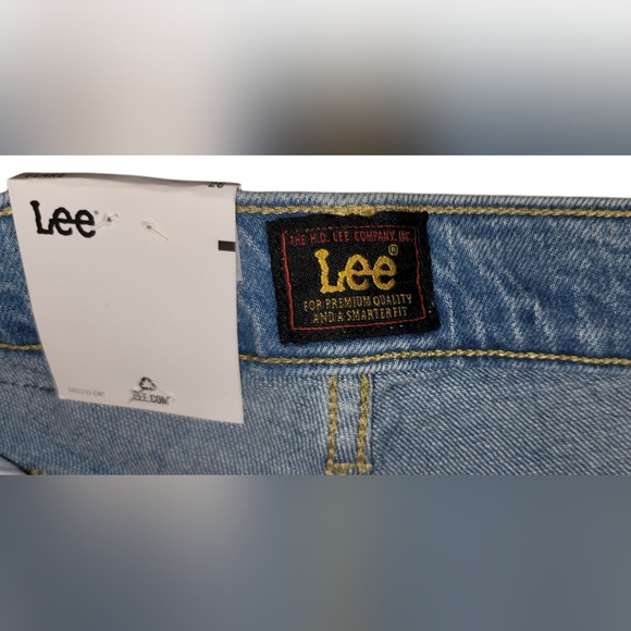 NWT Lee Distressed High Rise Flare Leg Blue Jeans Size 26 - Picture 3 of 8